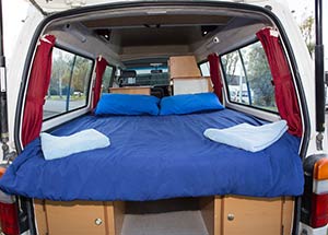 Tagesansicht 3 Bett Reisemobil und oberes Bett