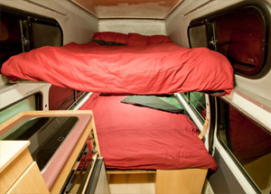 Oberes und unteres Bett im Wohnmobil